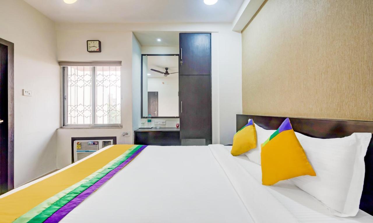 Itsy Hotels Neeranand Plaza Calcutta Extérieur photo